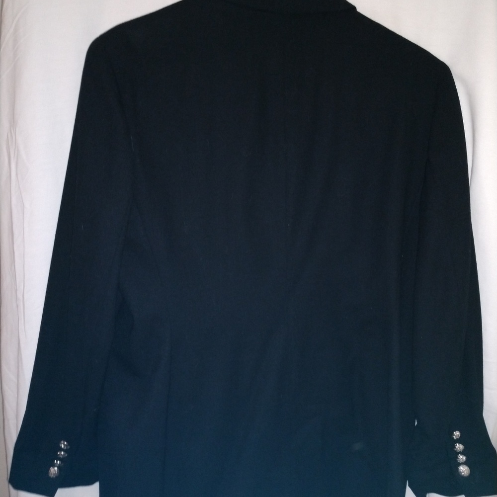 Blazer - Picture 2 of 3